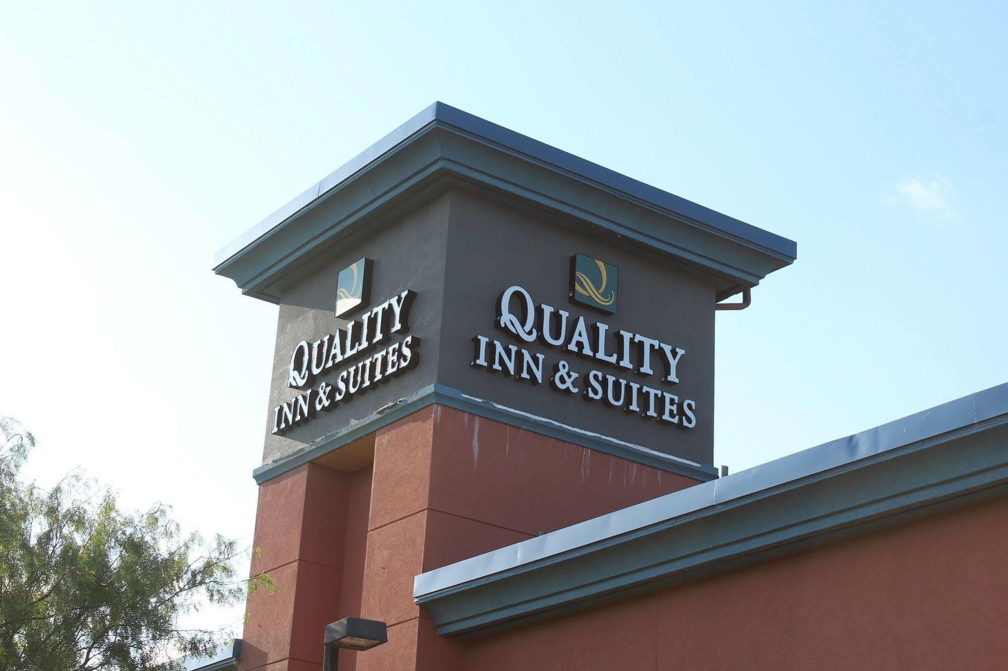 Quality Inn & Suites At The Outlets Mercedes-Weslaco מראה חיצוני תמונה